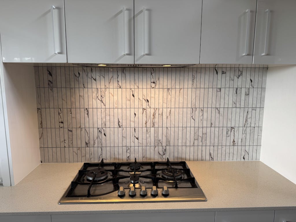 Kit Kat Stick on Composite Tile - New York Honed