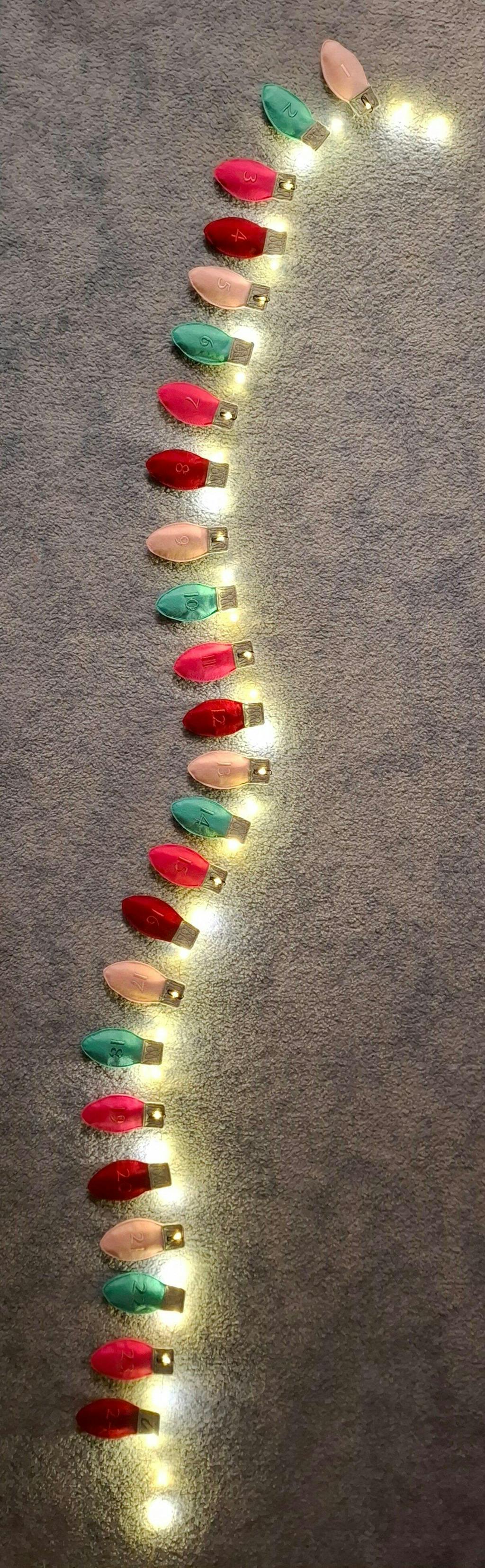 ITH Stickdatei – Adventskalender Lichterkette aus Filz