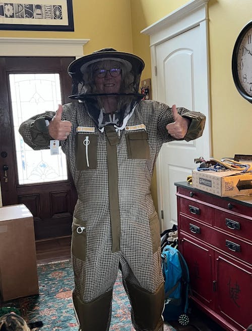 Sting Stopper™ Beekeeping Suit — Olive Green or Beekeeper White