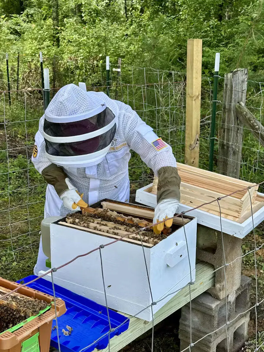 Sting Stopper™ Beekeeping Suit — Olive Green or Beekeeper White