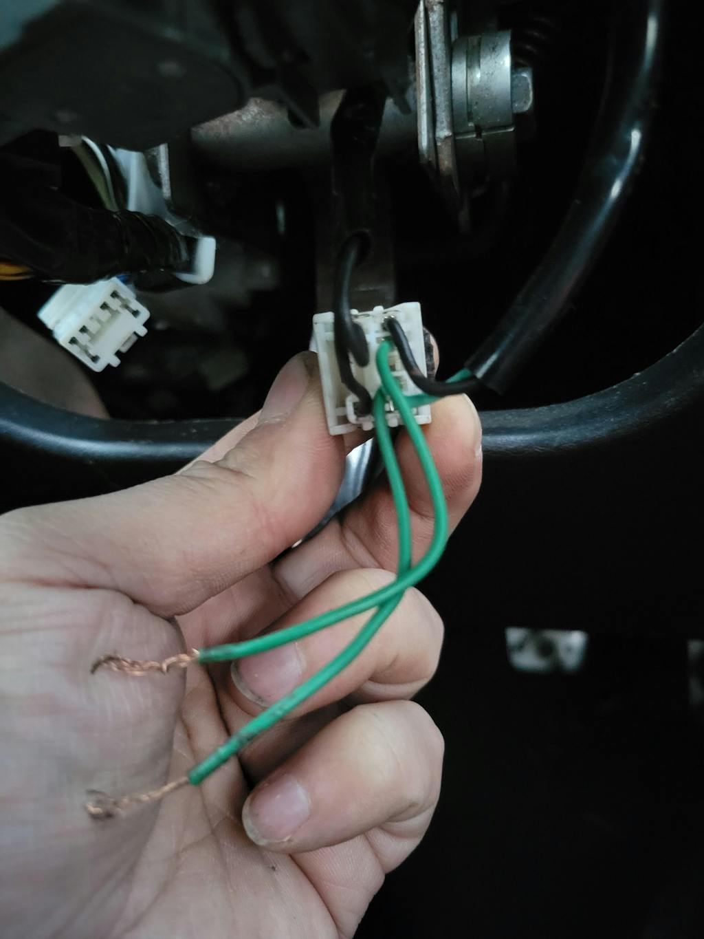 MN101682 Ignition Key Ring Light & Switch OEM Evo 8/9