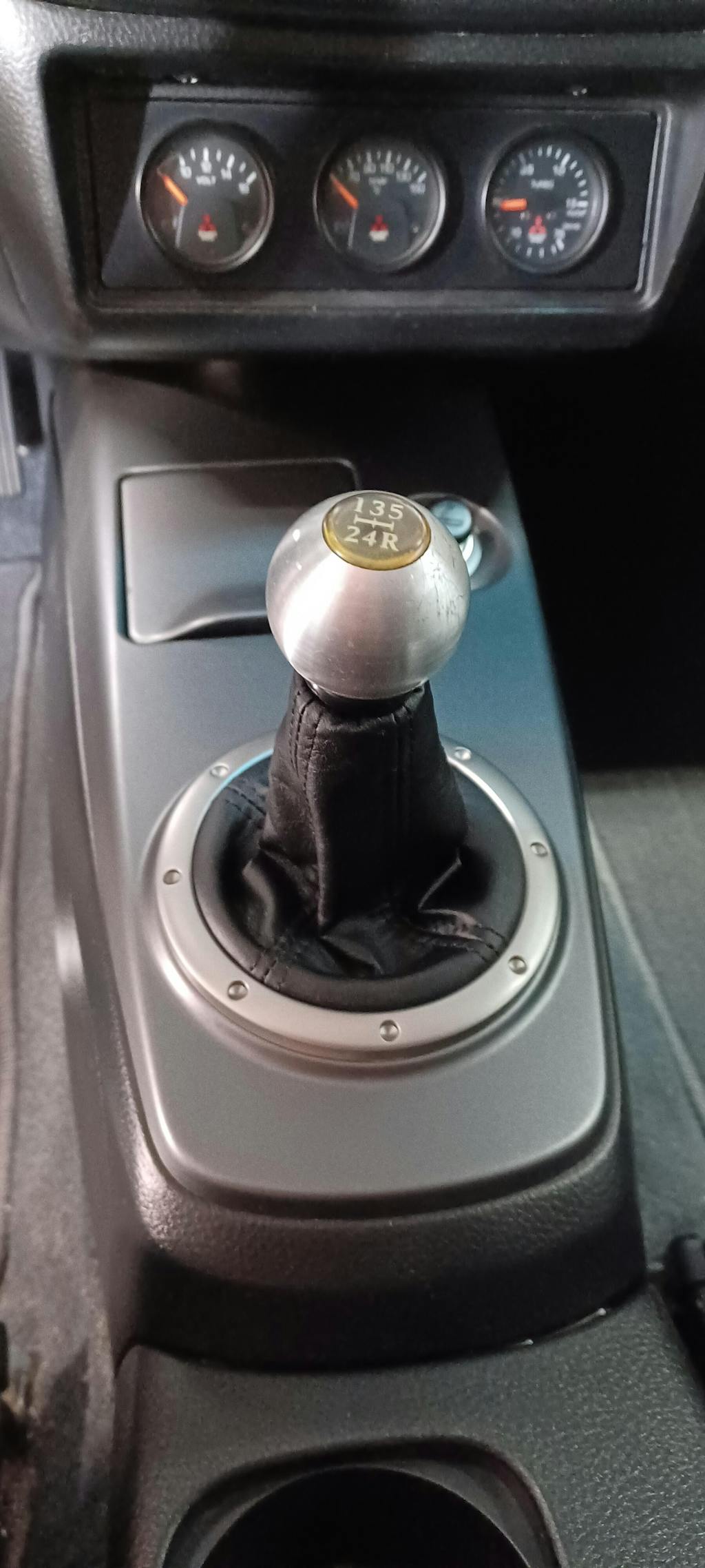 MR647677 Evo 8/9 5Speed Shifter Console Panel