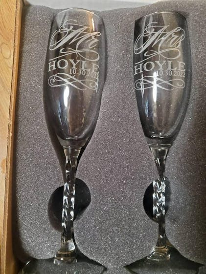 Mr. and Mrs. Set of 2 Champagne Toasting Flute Glasses – Mikasa