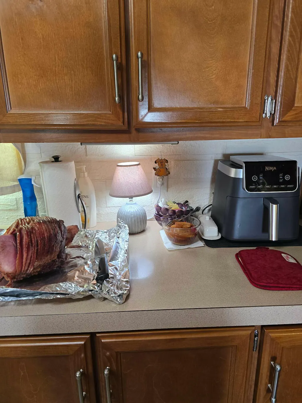 Ecru White - Self-Adhesive 3D Peel & Stick Real Stacked Stone Tiles [Pack of 10]