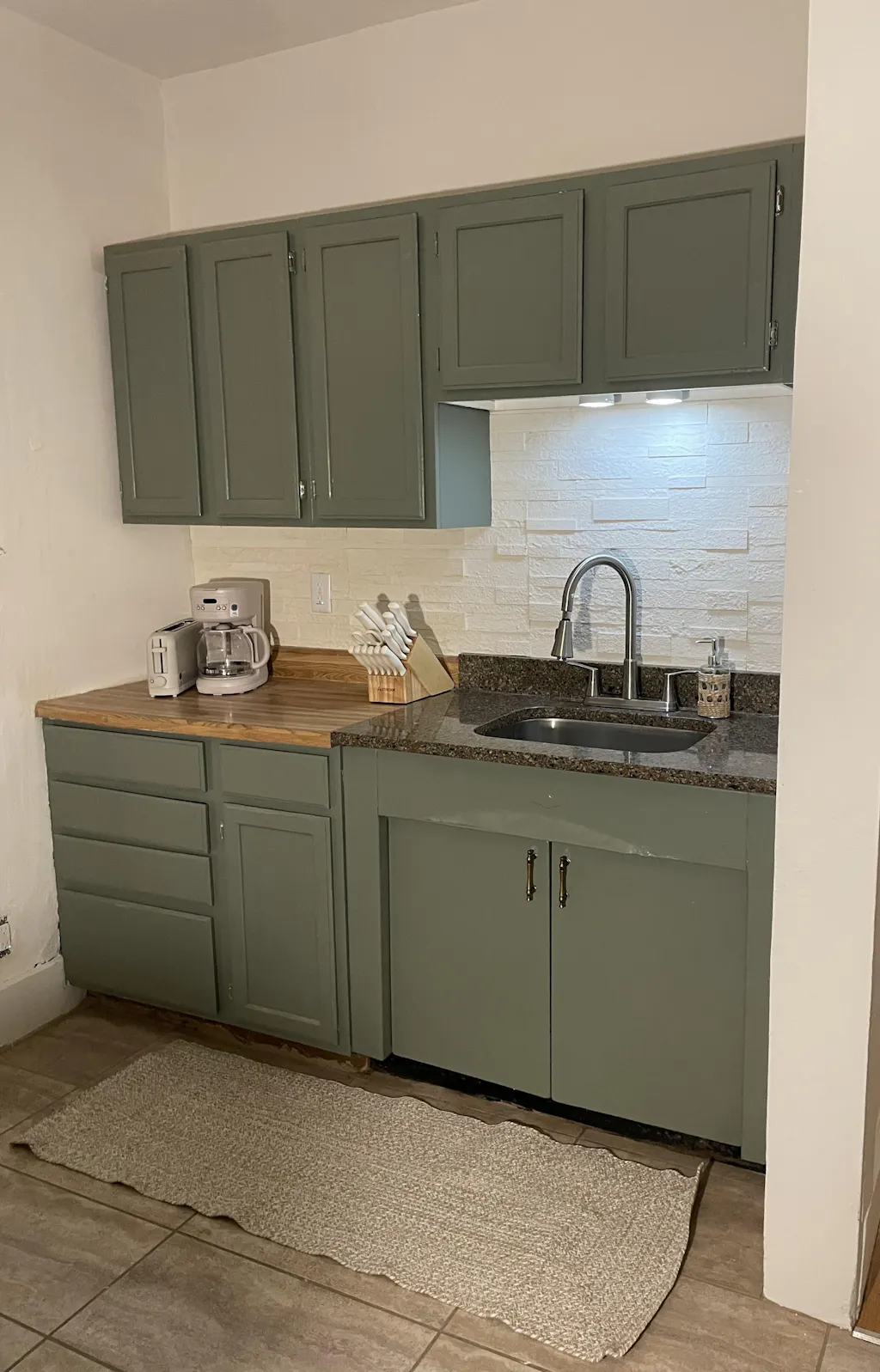 Ecru White - Self-Adhesive 3D Peel & Stick Real Stacked Stone Tiles [Pack of 10]