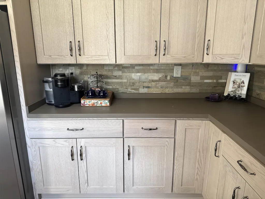 Opal Ash - Self-Adhesive 3D Peel & Stick Real Stacked Stone Tiles [Pack of 10]