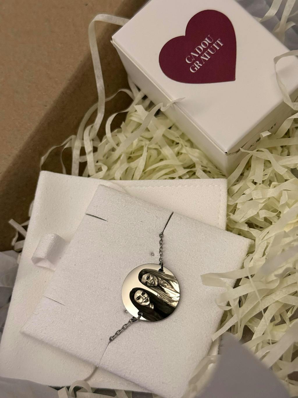 Women’s bracelet with engraving