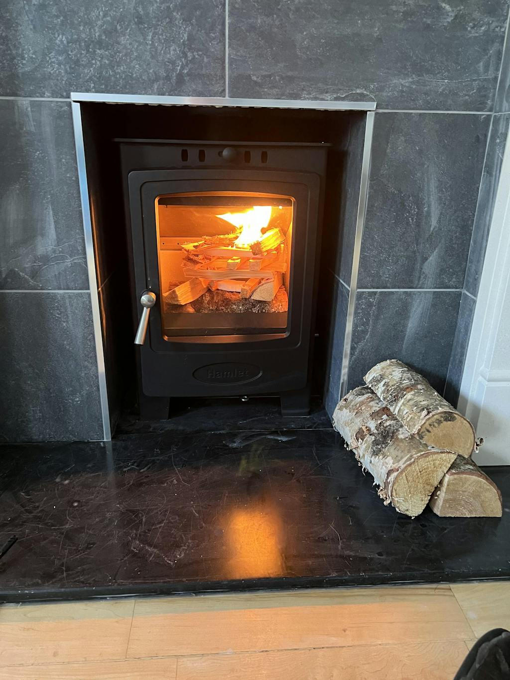 Hamlet Solution 5 Multifuel Widescreen Wood Burning Stove 5kW S4 Briti