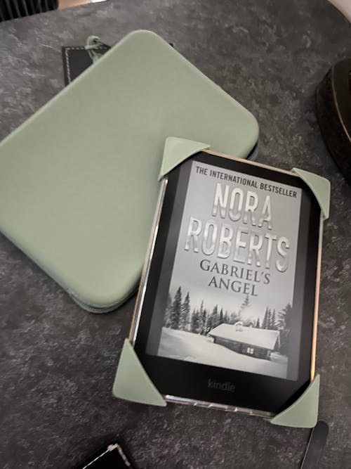 Protective Clear Case for Kindle