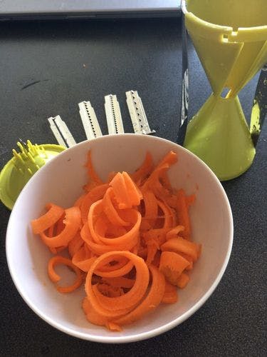 zucchini spiral cutter