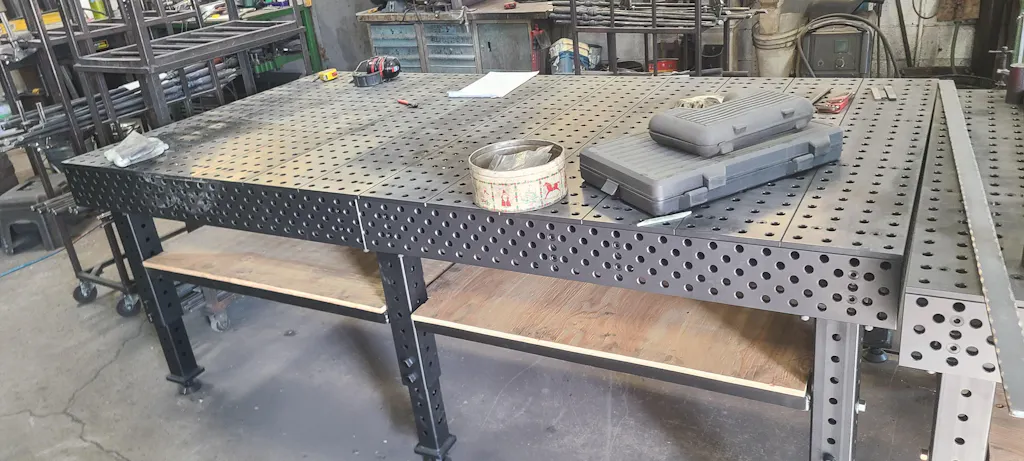 Alpha, 5-Sided, 8' x 4' (96" x 48") Table, 5/8" System