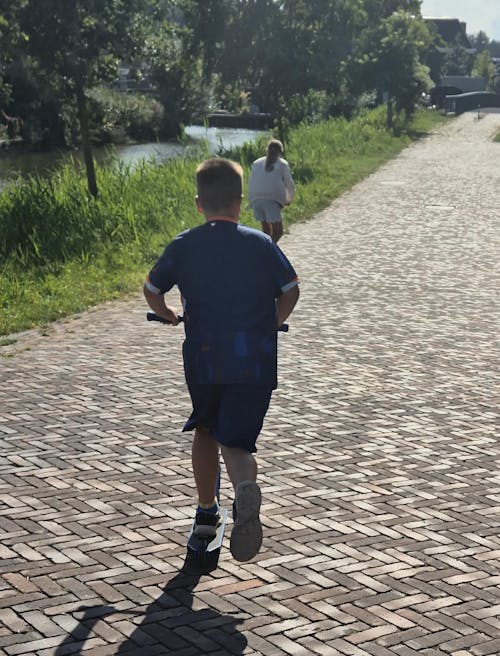 NKD Next Generation 2025 V2 Stuntstep 82cm / 79.5 cm Blauw Zwart