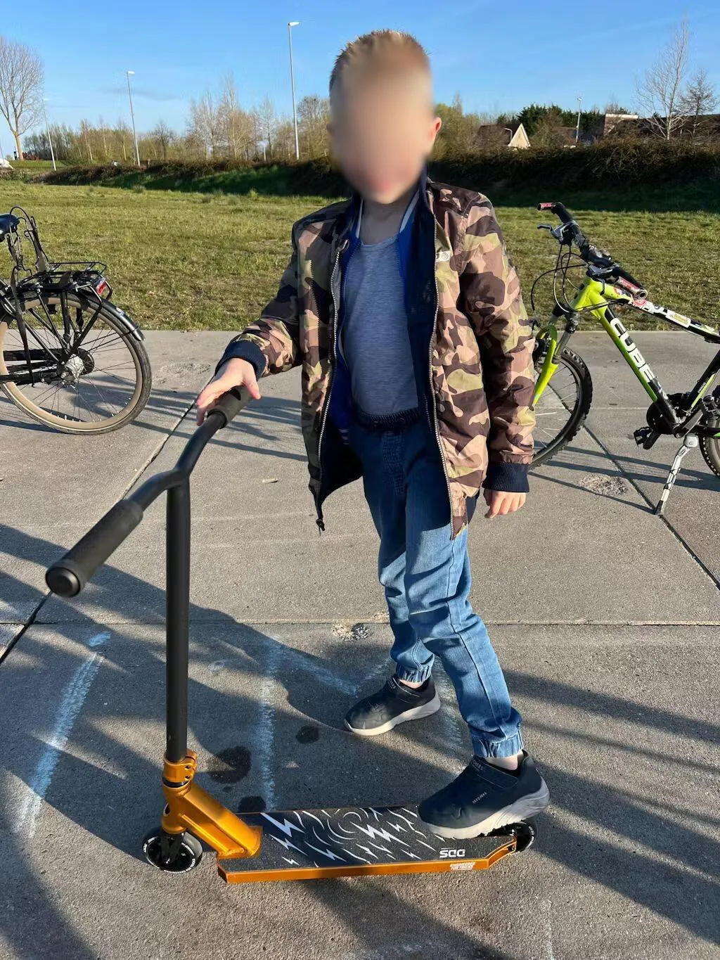 DDS Stuntstep Goud Zwart NL Merk