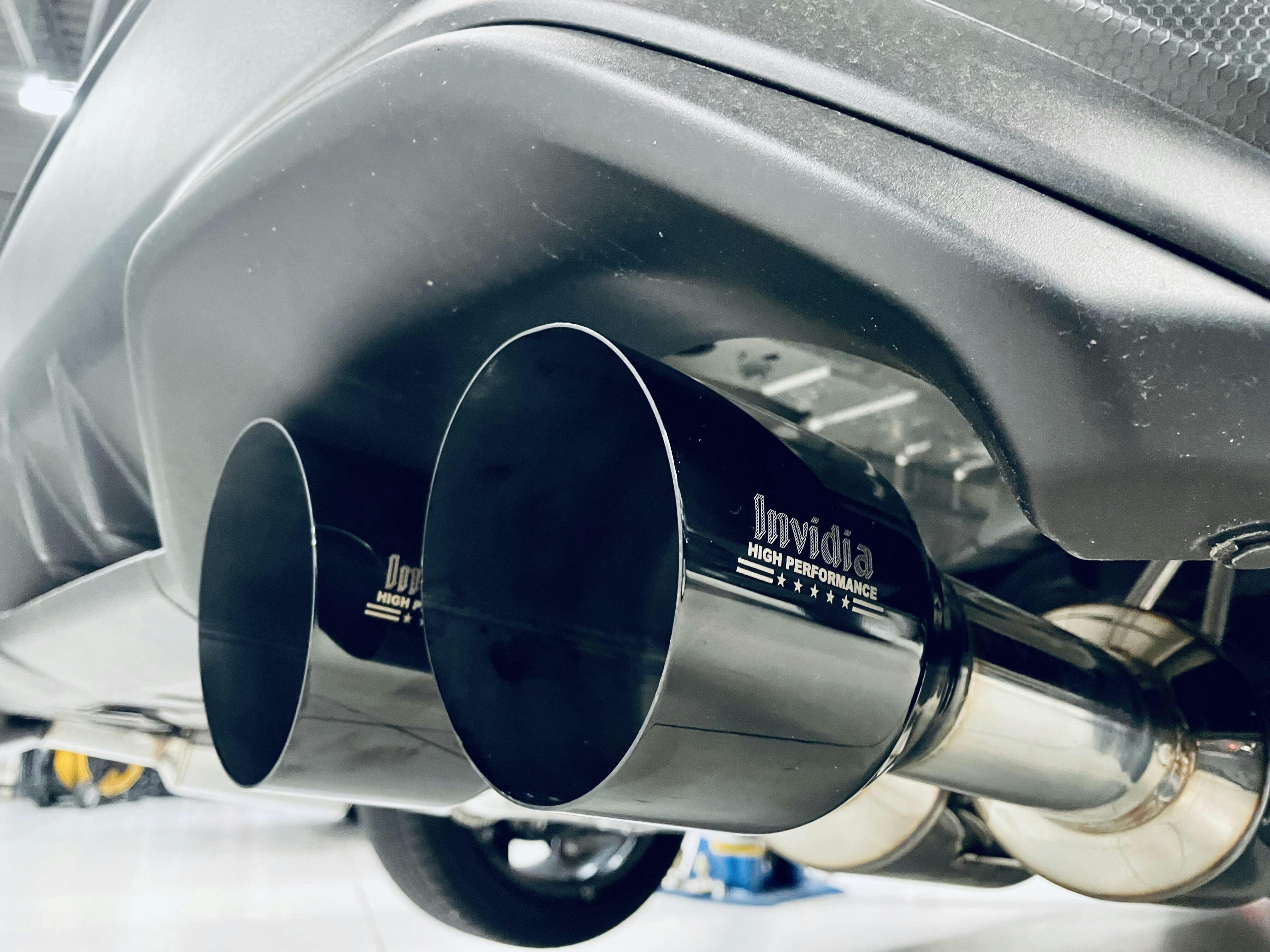 Invidia Gemini R400 Stainless Steel Catback Exhaust w/ Signature Series ...