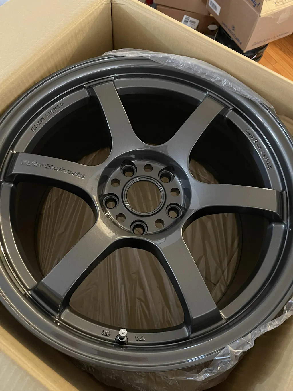 19x9.5 Gram Lights 57CR +45 5-114.3 HS Gunmetallic main image 0