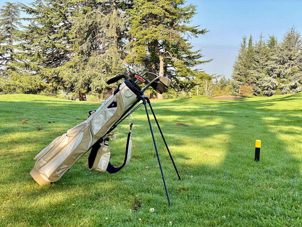 Loma XL by Sunday Golf Minimalist Golf Bag Matte Black