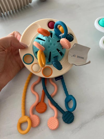 UFO Silicone Pulling Toy