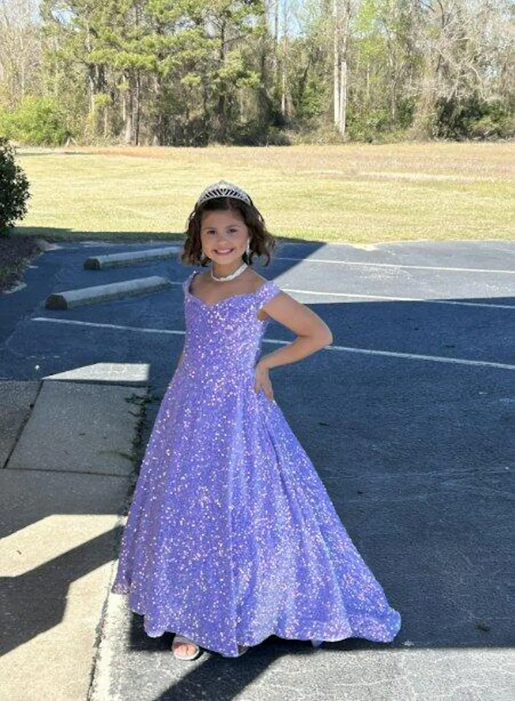 Sunnypetal Sparkly Sequin Pageant Dresses Off Shoulder Flower Girl Dress Kids Wedding Ball Gown