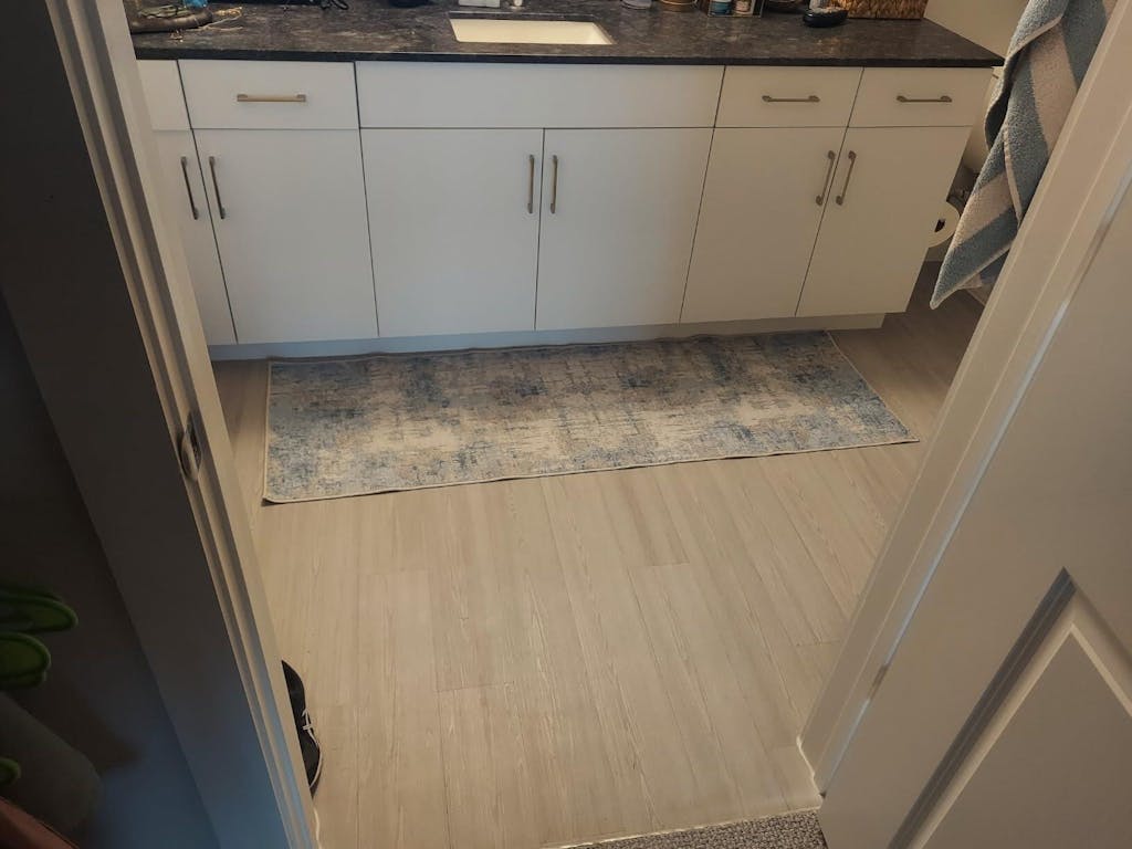 Pet Friendly Machine Washable Modern Area Rug - Crafted in the USA - Soft Pile