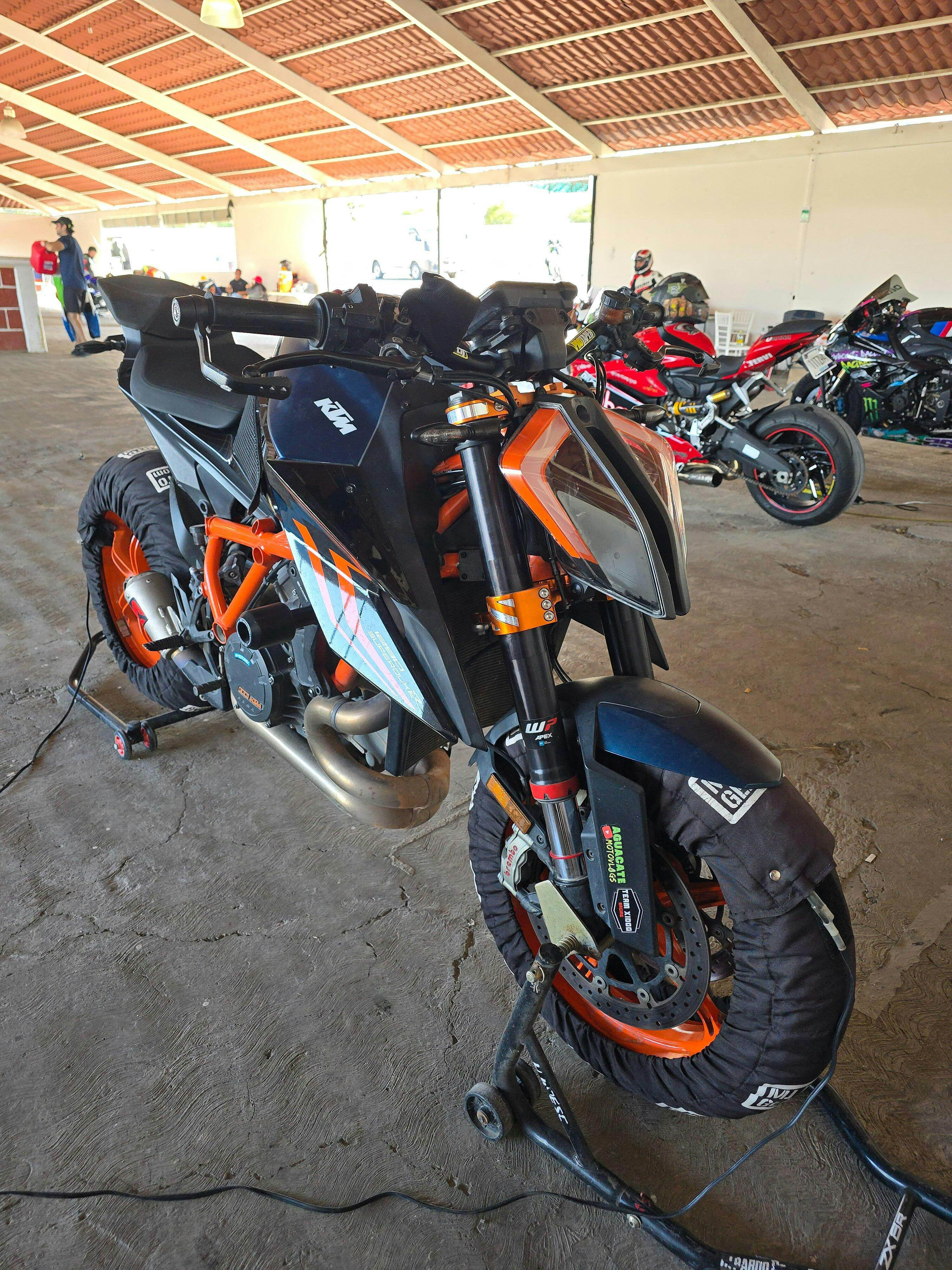 Happy Customers – Superduked