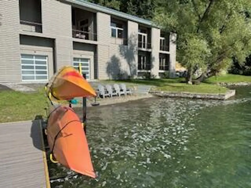 Kayak and Canoe Wall Storage Rack | JAY Rack - Suspenz