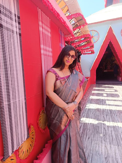 Sutisancha Grey Handloom Cotton Designer Tissue Saree