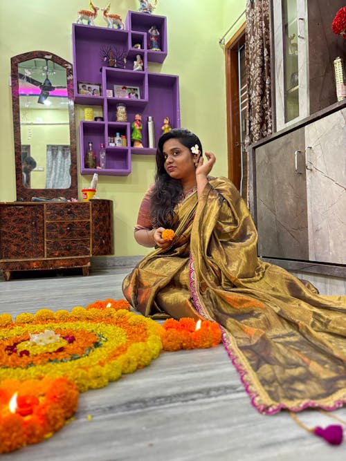 The Luxe Gleam Tissue Cotton Saree