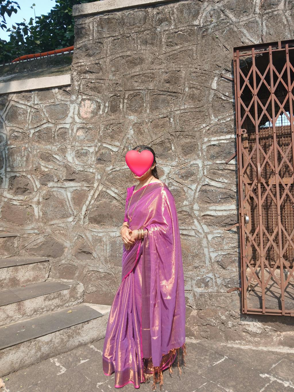 Sutisancha Onion Pink Handloom Cotton Tissue Saree