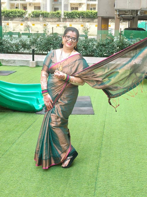 Sutisancha Rama Green Handloom Cotton Tissue Saree