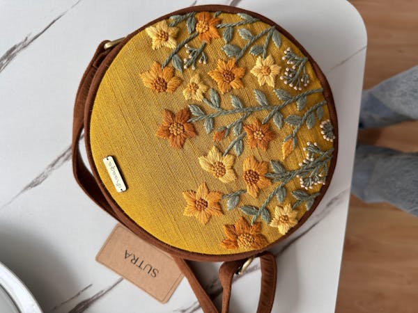 Yellow Mellow Round Sling Bag/Tasche