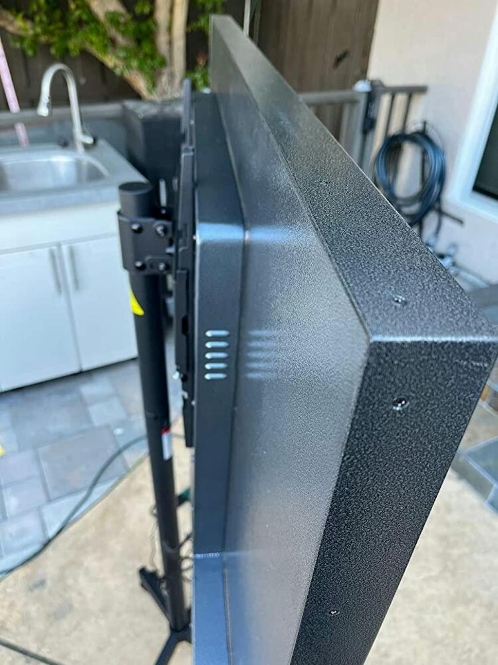 55" Smart Weatherproof 4K Outdoor TV 700Nit for Partial Sun SYLVOX