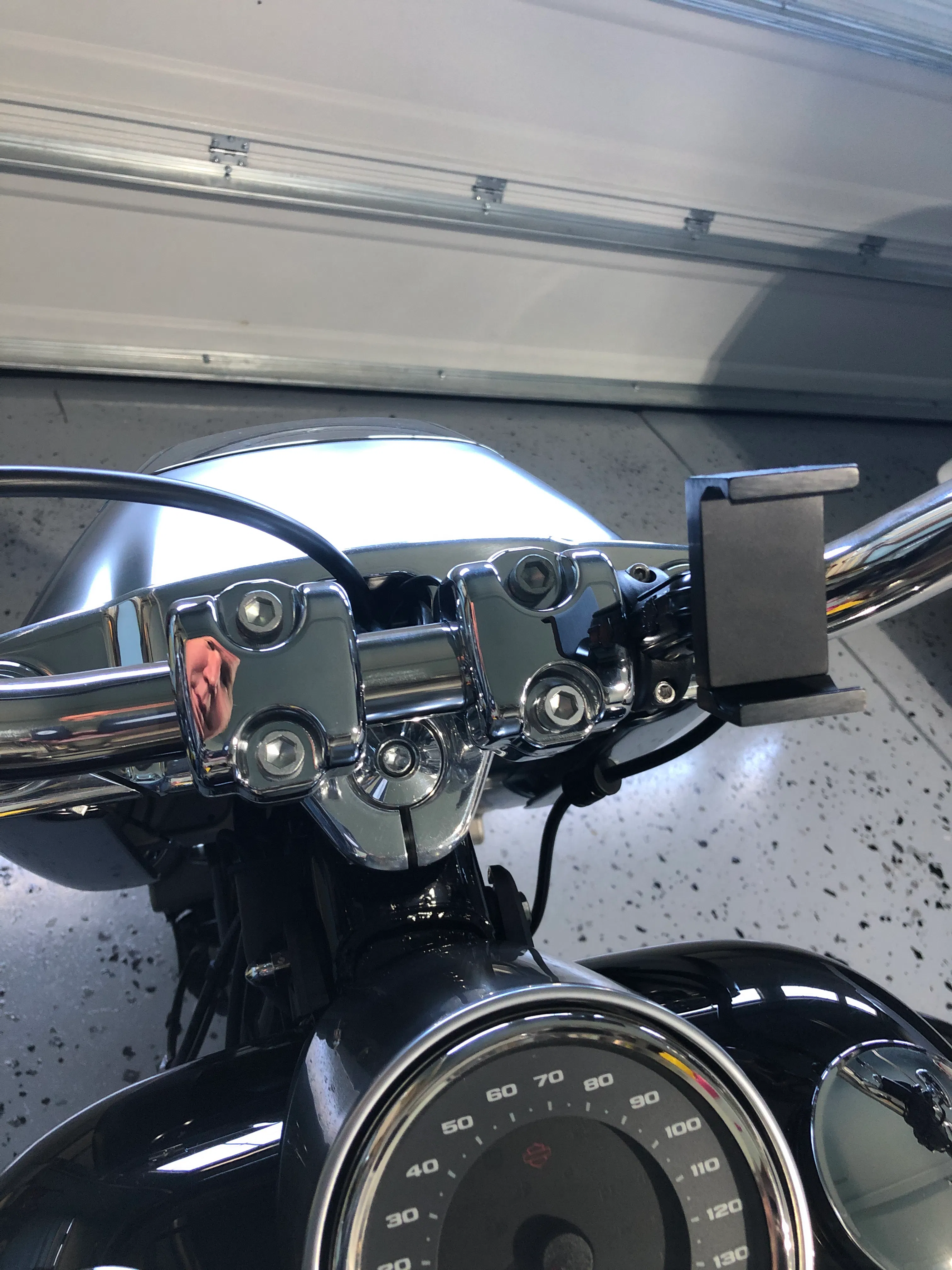 Powered Yoke 30 Motorcycle Nut Mount with TiGRA MountCase 2 for Samsung Galaxy S10 PLUS (sku 47764)