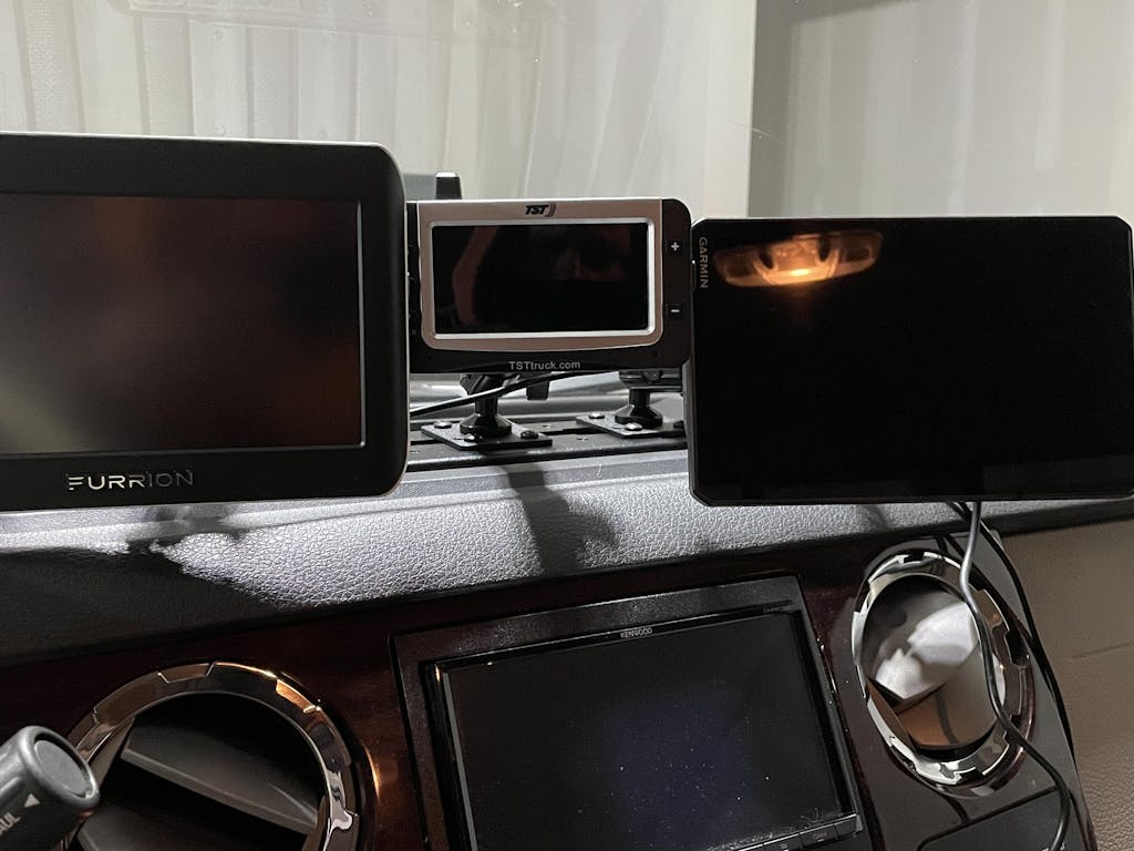 Fast Track™ 20082016 Ford Super Duty Phone Mount and Tablet Mount