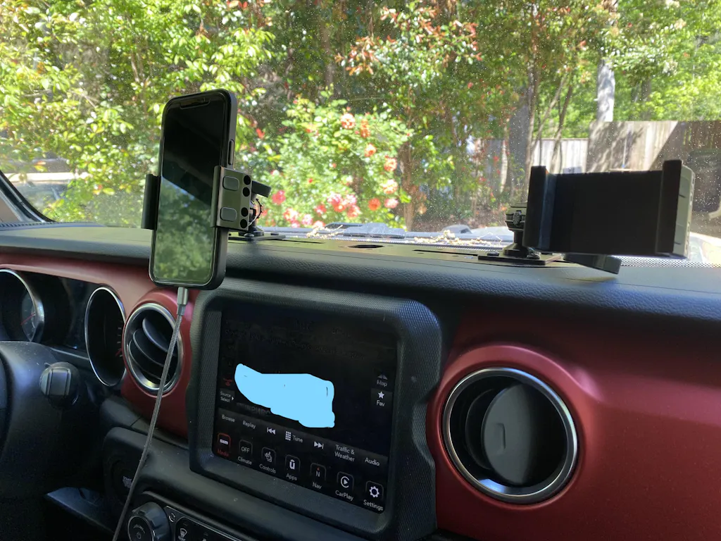 Jeep 4XE Phone And Tablet Dash Mount Tackform