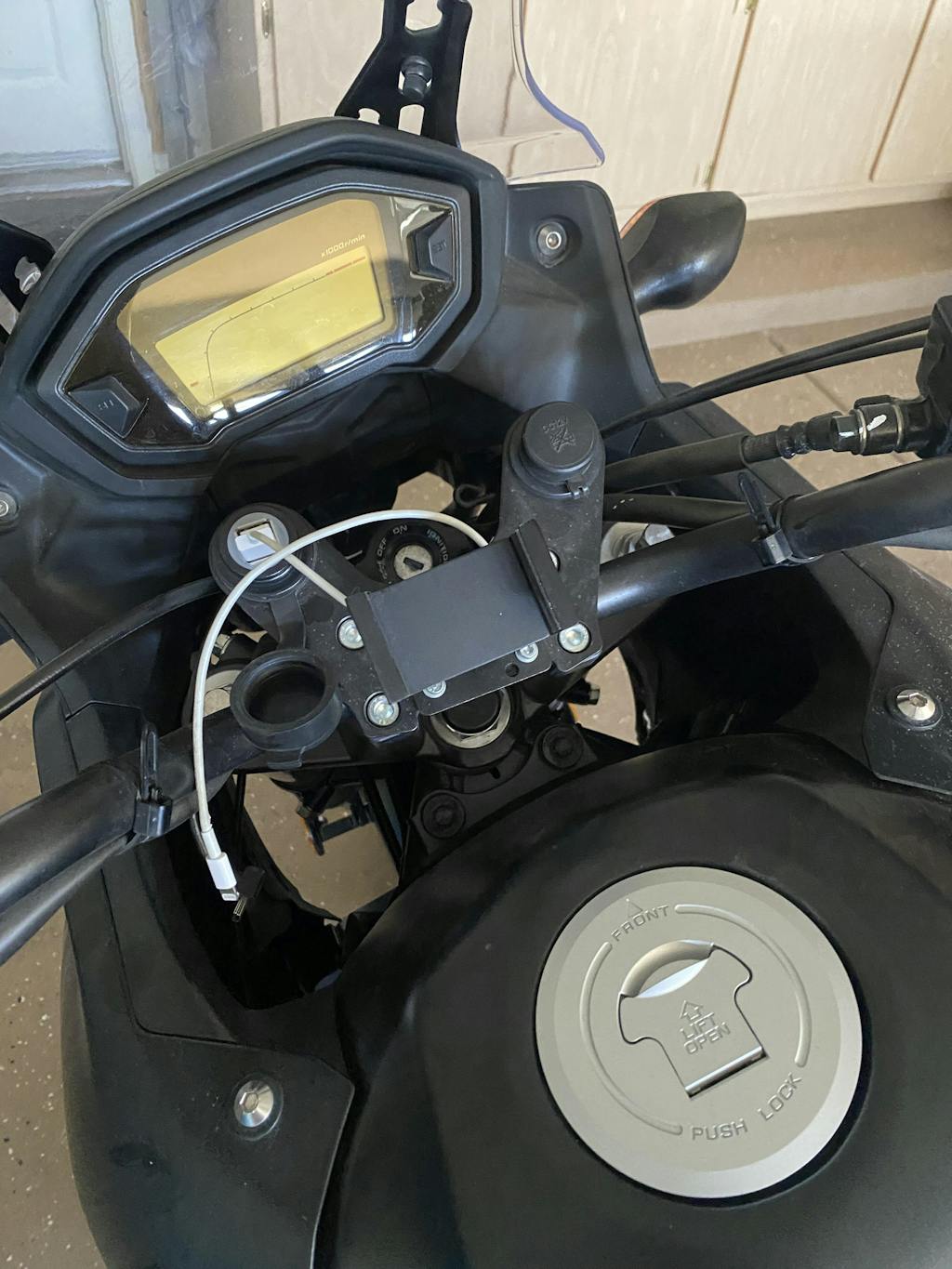 AMPS Phone Mount Spring Loaded Cradle Enduro Series Tackform