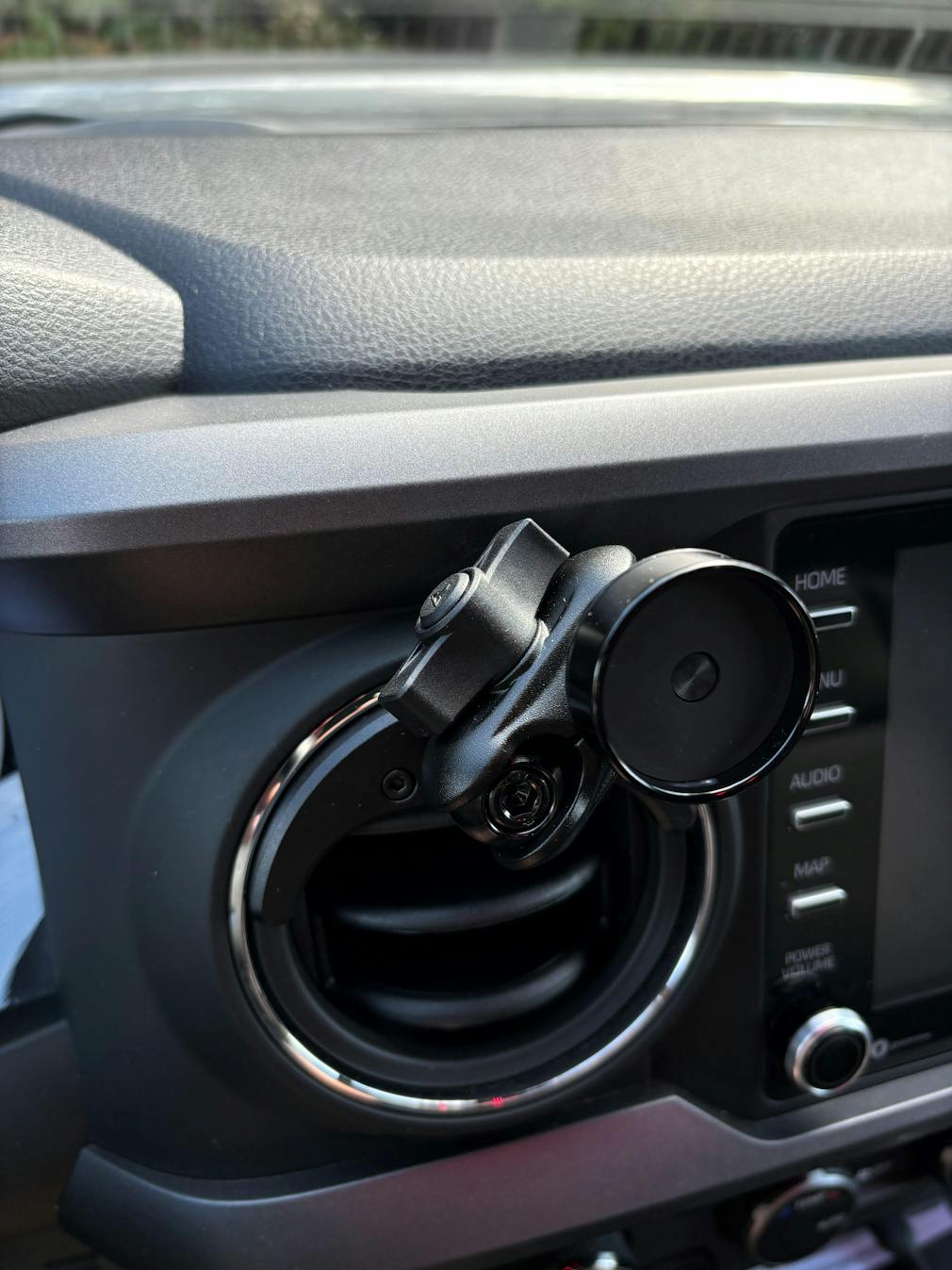 LINK™ Vent Mount Bracket With Magnetic Phone Holder | Short Reach | 2016-2023 Toyota Tacoma and 2014-2021 Toyota Tundra