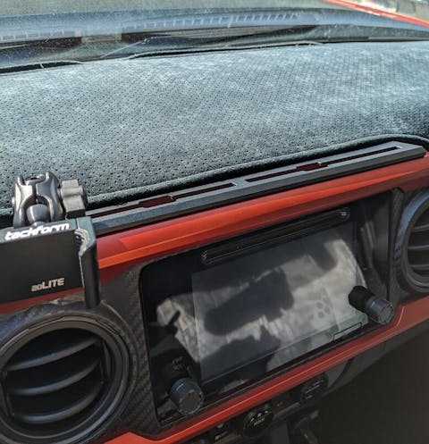 TRAXX™ - Slim Track Dash Bracket With 20LITE Phone Mount | 2016 - 2023 Toyota Tacoma