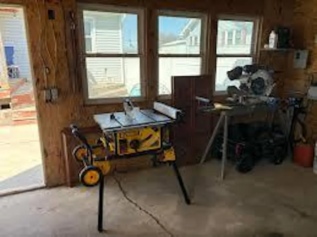 DeWALT Table Saw 2.5" Dust Collection Adapter