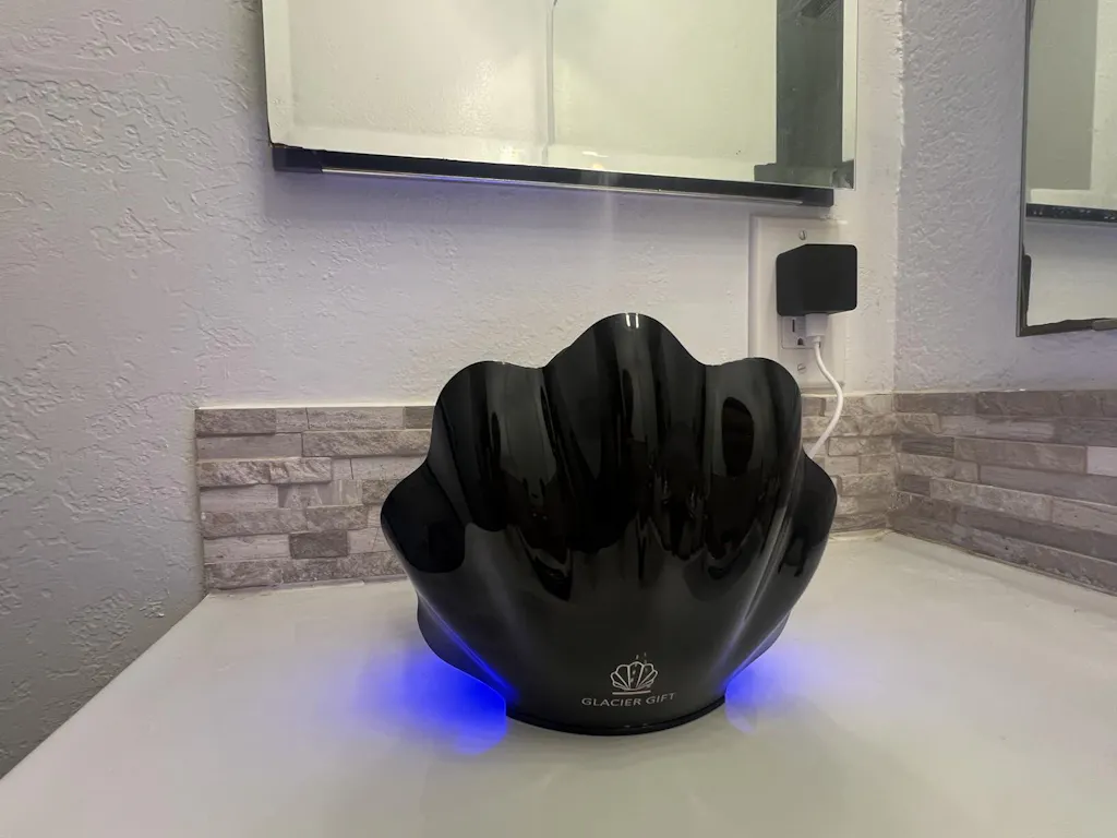 Shell Aroma Diffuser with Remote Control & 7 Color LED Night Light