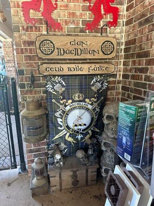 Clan MacMillan Hunting Modern Tartan Crest Black Garden Flag - Gold Thistle JG15