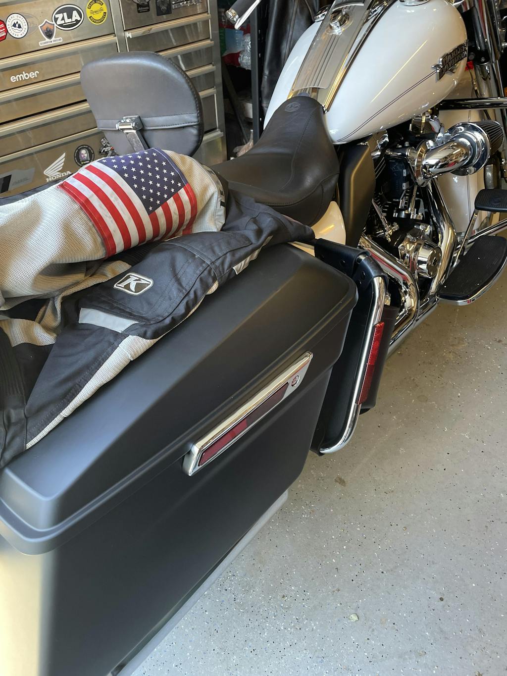 TCMT Matte Black Hard Saddlebags Fit For Harley Touring '14-'23.5