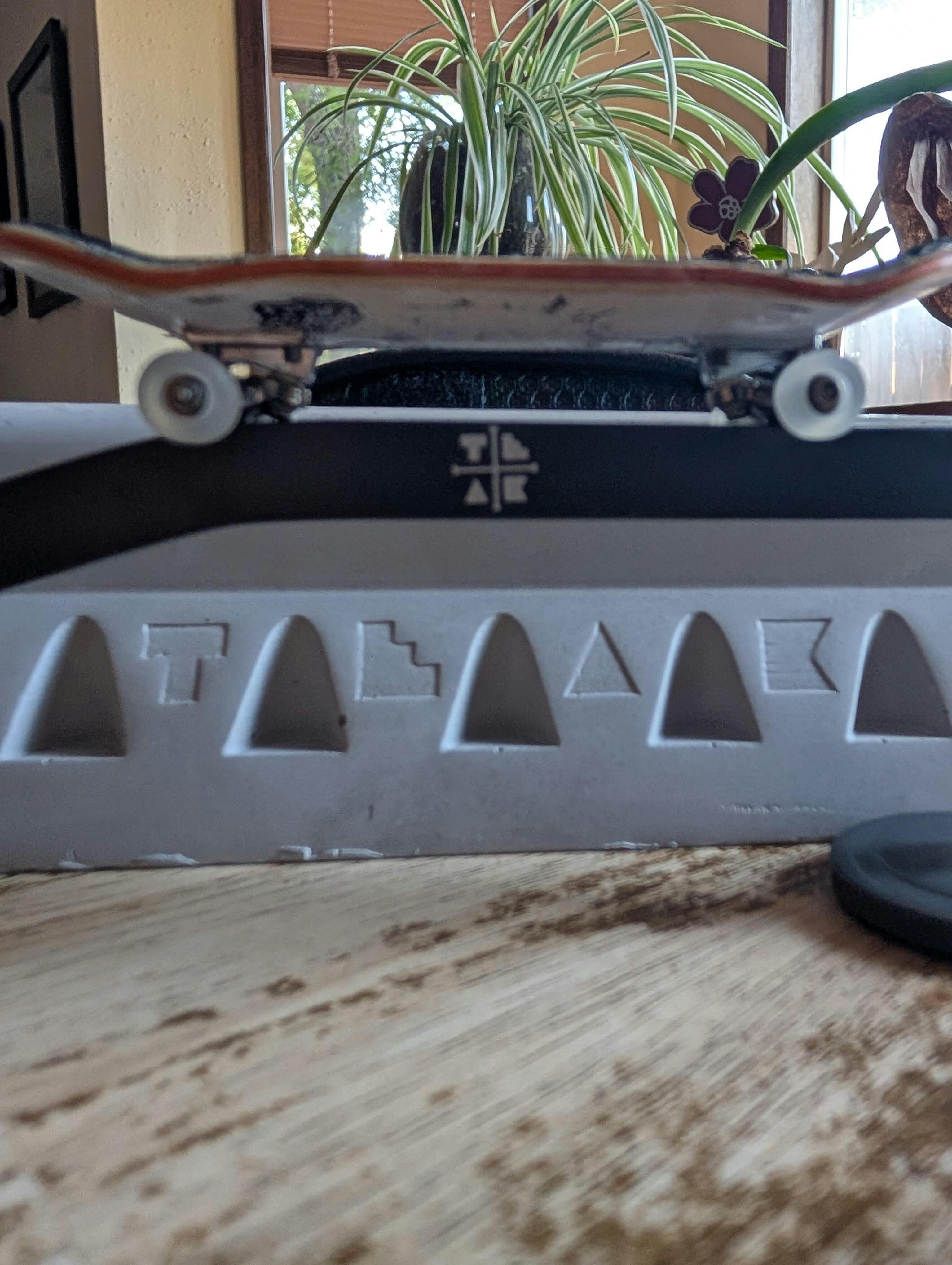 Monument Series Concrete Jersey Barrier - 7