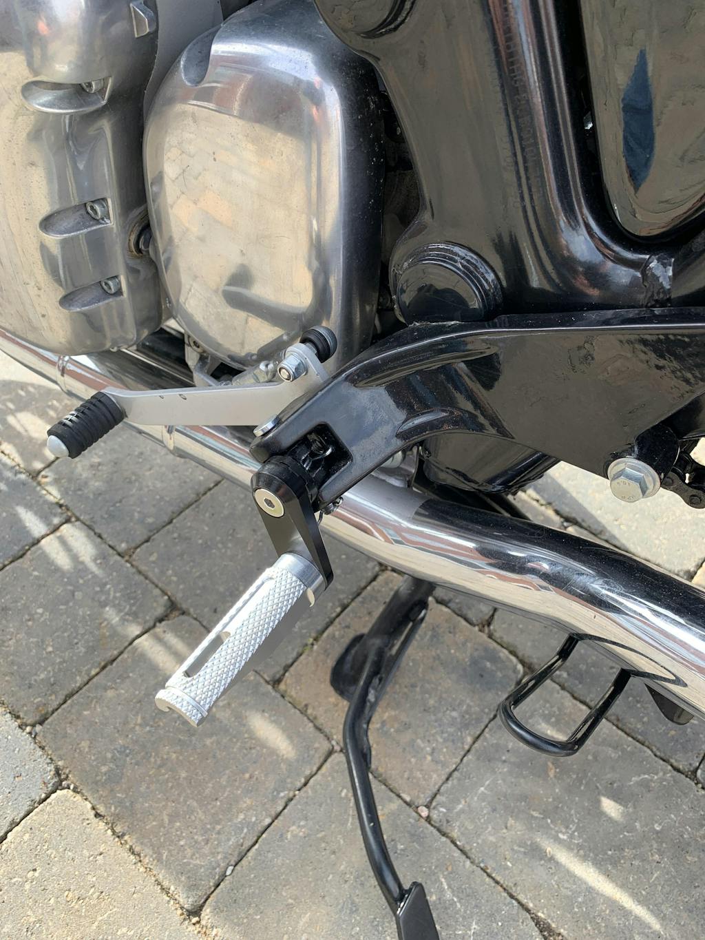 TEC Alloy CNC Adjustable Rider Foot Pegs Interceptor 650