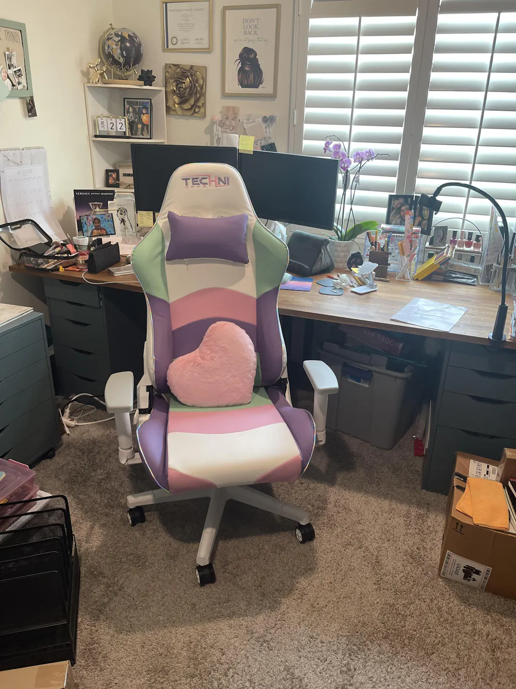 Kawaii Gaming Chair with Heart Lumbar Pillow | Cute Gaming Chair