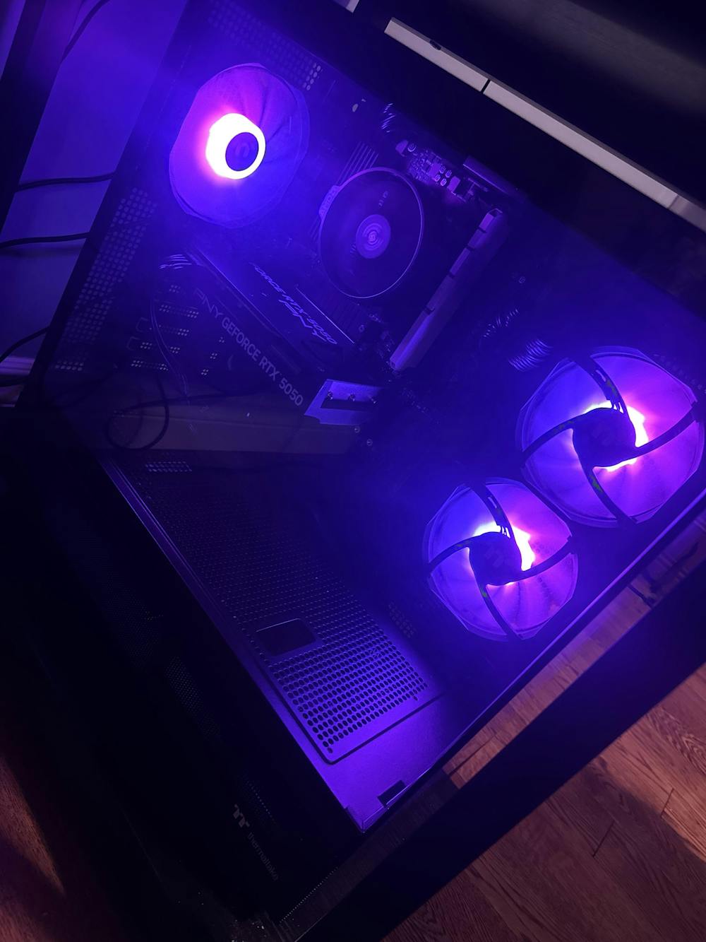 TECHNOID Glass GAMING PC (RTX 5050 - Ryzen 5 - 16GB RAM - 500GB SSD - WIN 11 H - Wifi - 3 Years Warranty - Black)