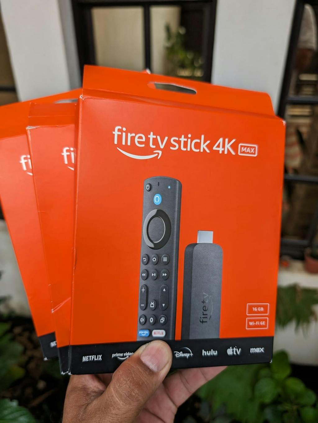 Nuevo Amazon Fire TV Stick 4K Max | Dispositivo de streaming compatible con Wi-Fi 6E y fondo ambiental