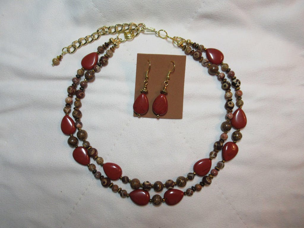 Red Jasper · Smooth · Teardrop · 13x18mm