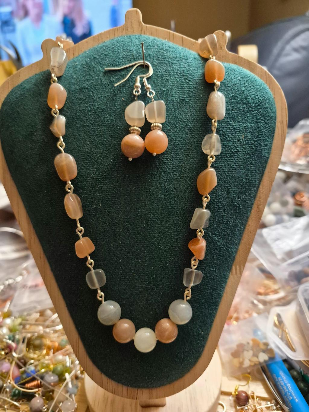 Moonstone Mix · Smooth · Pebble Nuggets · 7mm