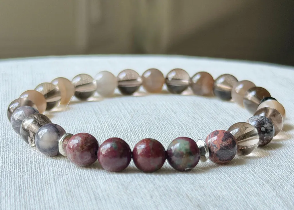 Ruby Kyanite · Smooth · Round · 4mm, 6mm, 8mm, 10mm