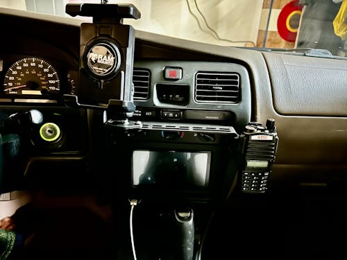 3rd Gen 4Runner Phone Dash Mount | Modular Accessory Mount (MAM) | (1996-2002)